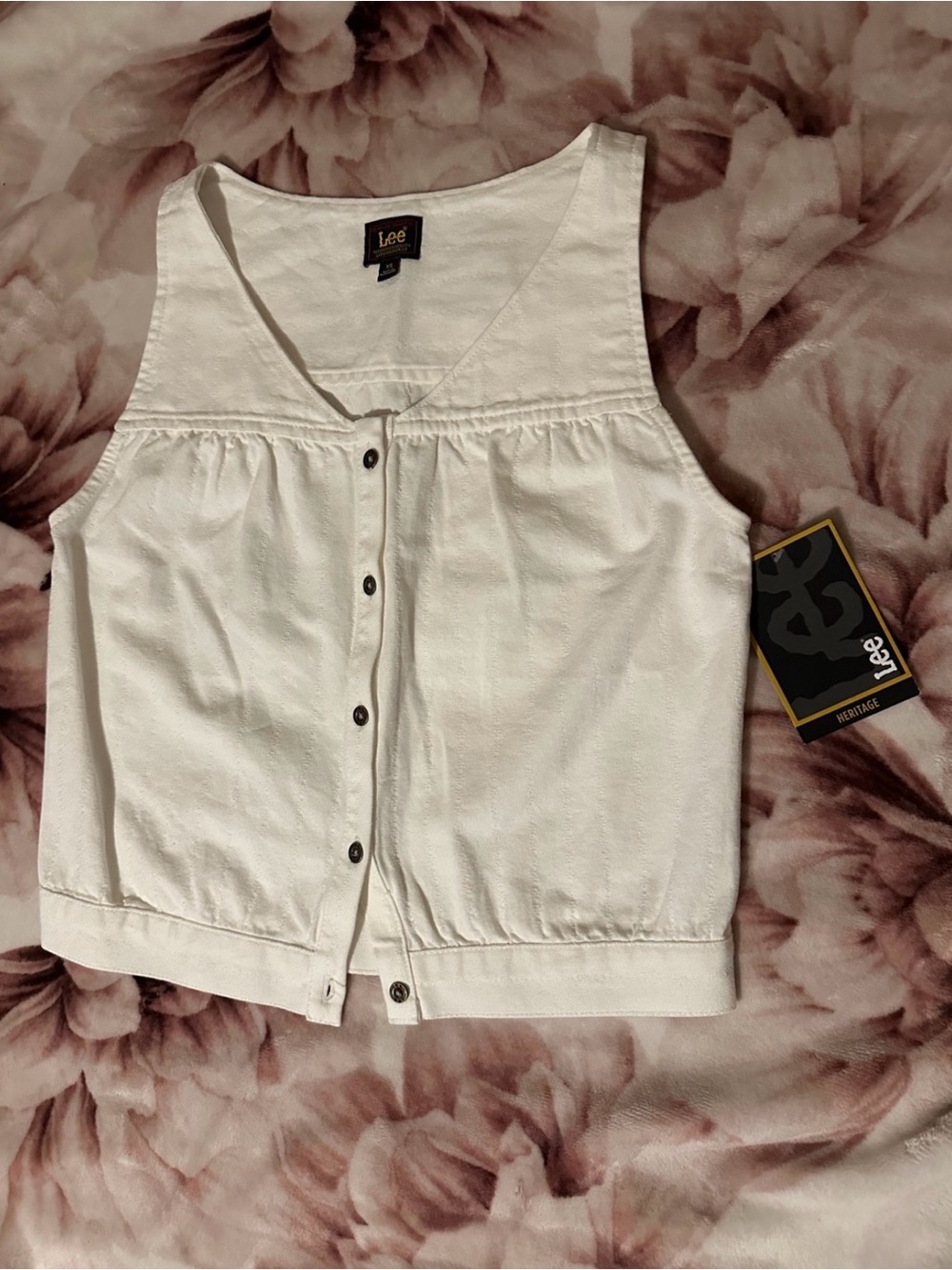 Lee White Button-Front vest NWT